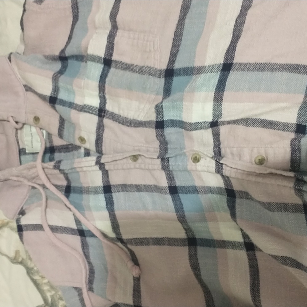 American eagle pink flannel hoodie. M